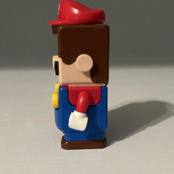 LEGO Super Mario: Interactive Mario - Picture 4 of 13